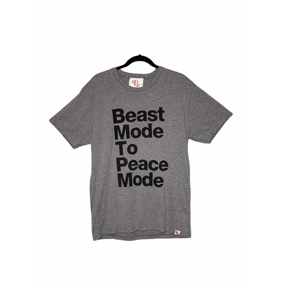 The Let Love Collection Gray Super Soft Graphic T-Shirt Size M - Picture 3 of 7